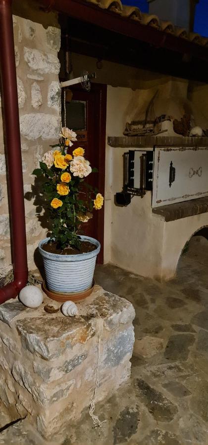 Appartement Olive Oil Mill à Kokkala Extérieur photo